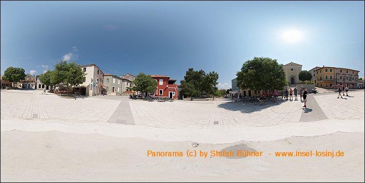Panorama des Markplatzes von Nerezine auf der Insel Losinj