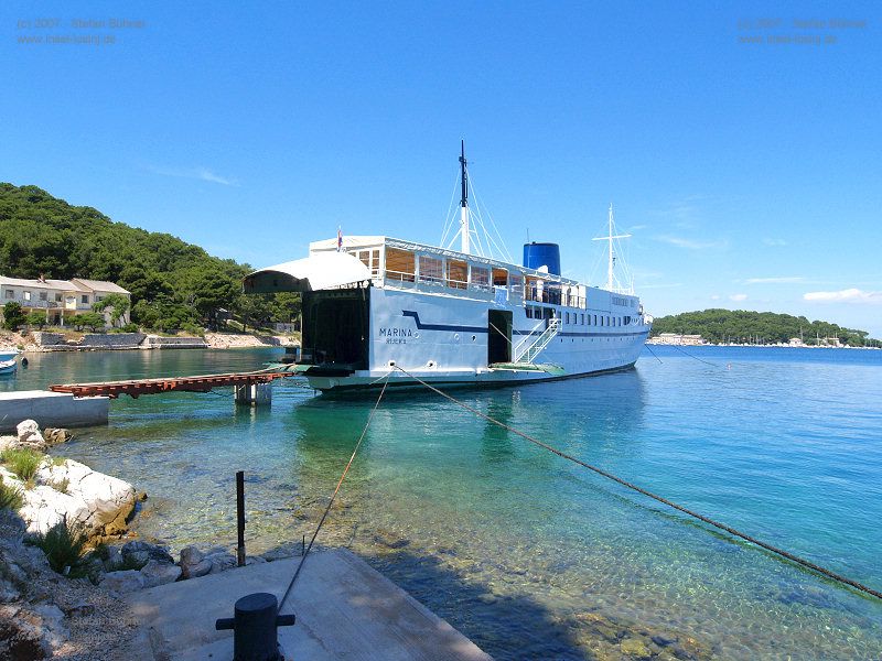 das Motorschiff Marina im Hafen von Mali Losinj in Kroatien