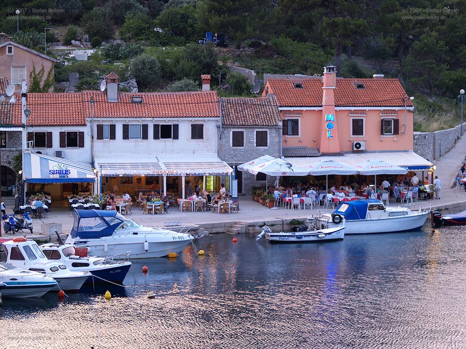 der Hafen Rovenska , ein Teil von Veli Losinj